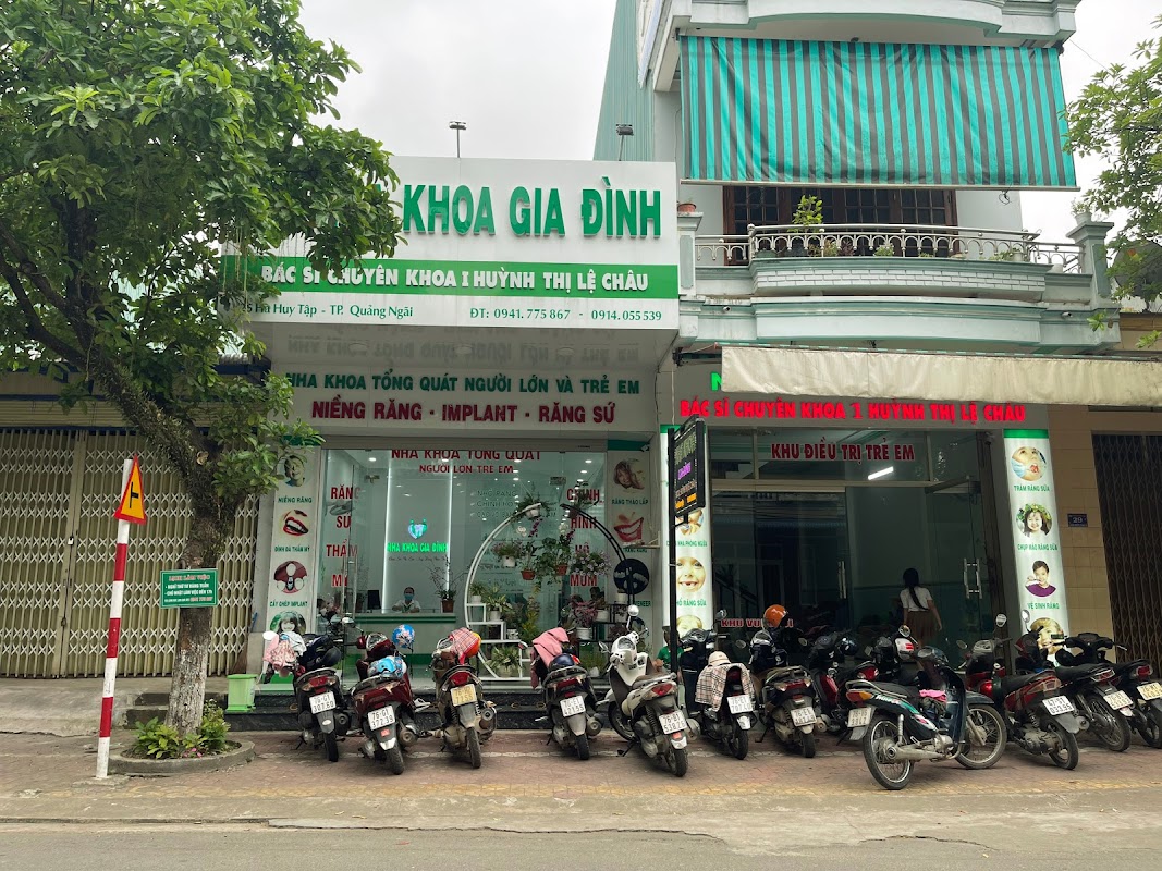 Nha Khoa Gia Đình, Bác sĩ Huỳnh Châu