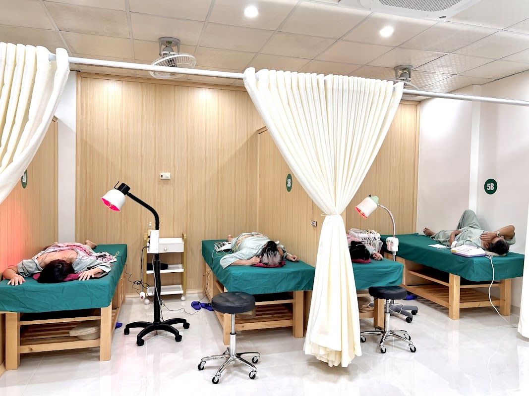 Phòng khám liên chuyên khoa Phục hồi chức năng – Y học cổ truyền Gold Ninh Bình